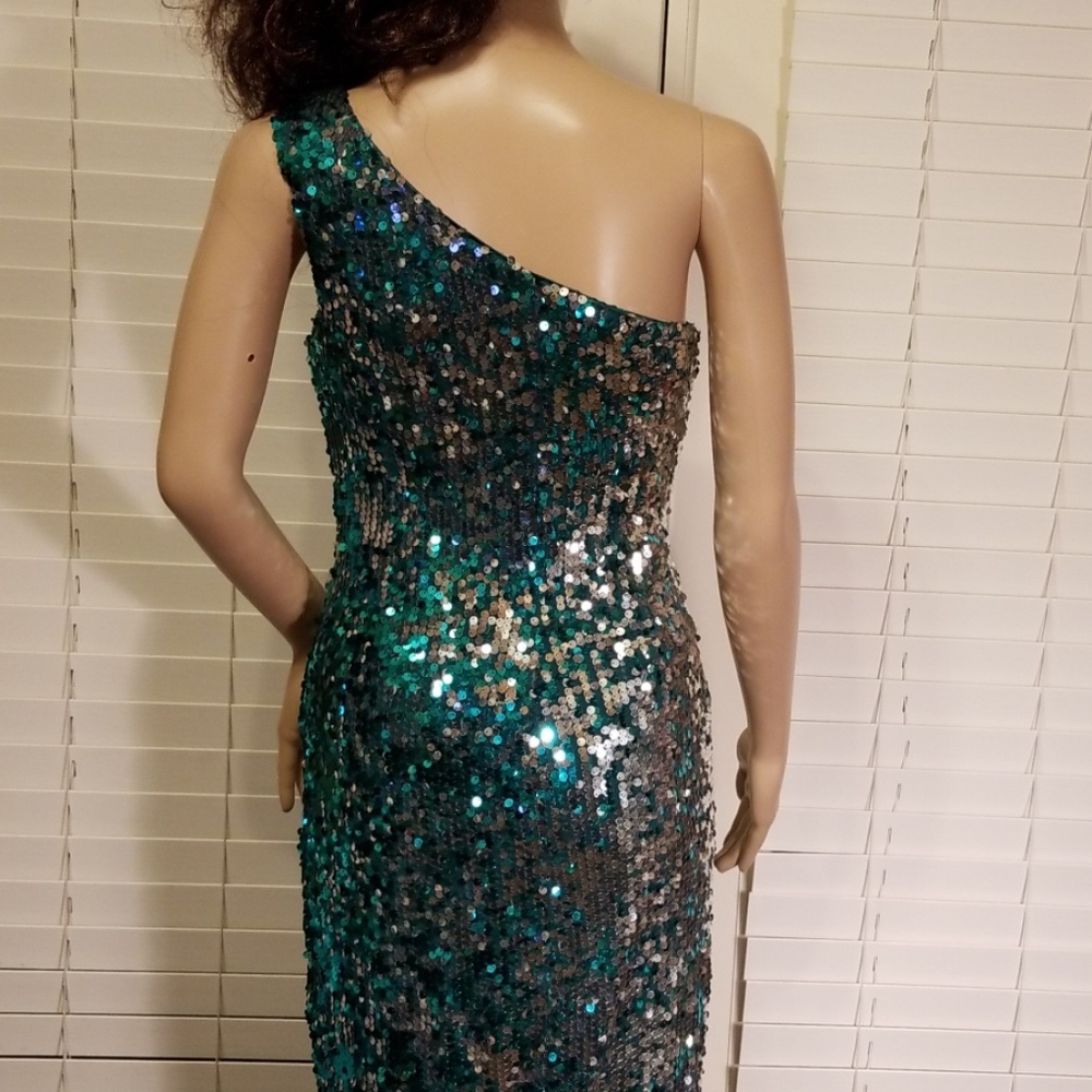 Love Reign 1 Shoulder Silver Green Sequined Dress